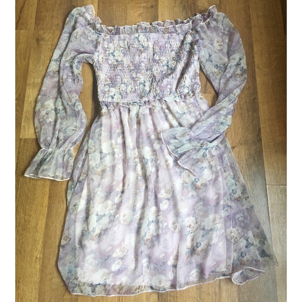 Missguided > Long Sleeve Dress